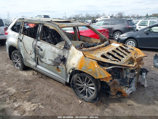 2017 5TDJZRFH6HS442642 main image