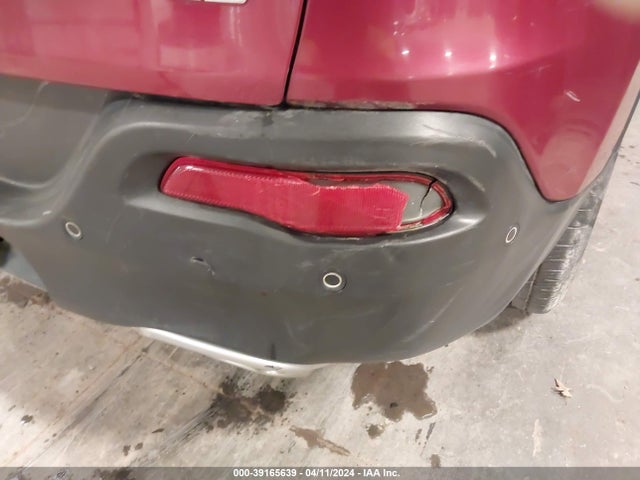 1C4PJMDS8HW636768 Jeep Cherokee Limited 4x4