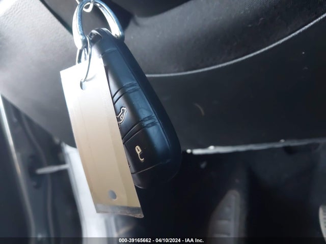 ZACNJAB17LPL05800 Jeep Renegade Latitude