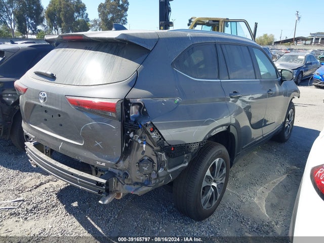 Toyota Highlander Xle 2023 5TDKDRAH8PS526647 Image 4