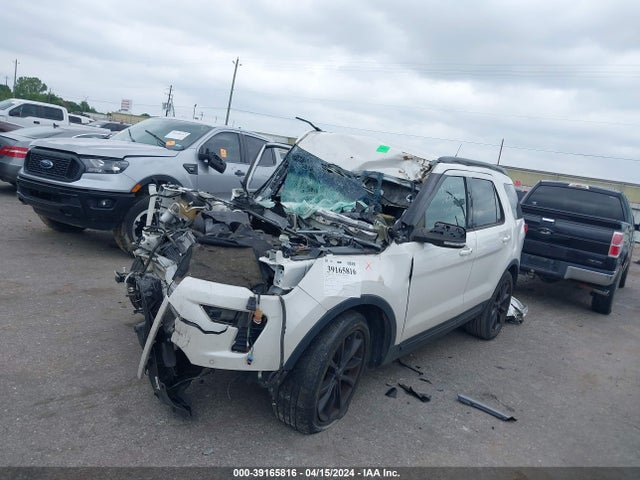 Ford EXPLORER XLT 2018 1FM5K7DH9JGA97695 Image 2