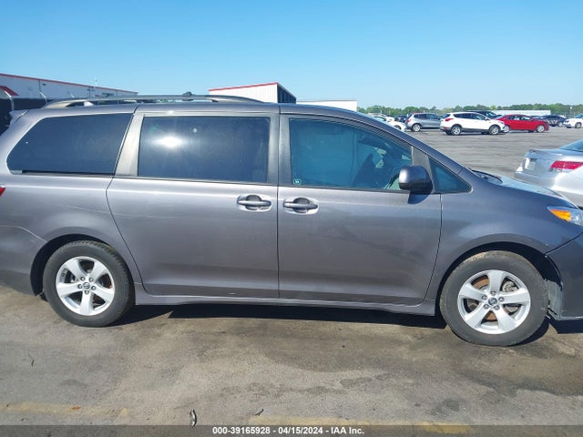 Toyota SIENNA LE 2020 5TDKZ3DC1LS048063 Image 13