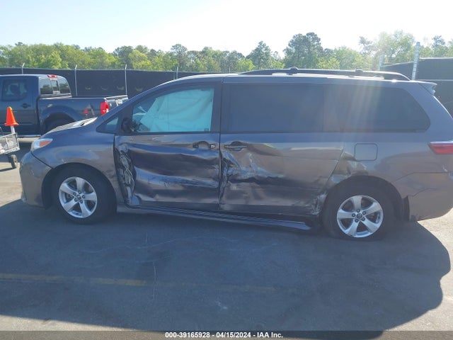 Toyota SIENNA LE 2020 5TDKZ3DC1LS048063 Image 14