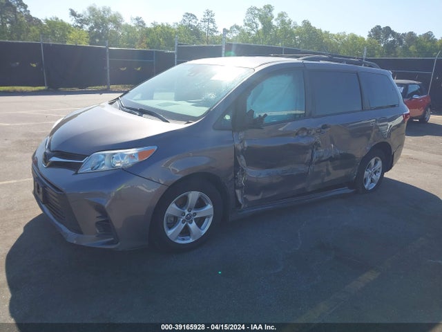 Toyota SIENNA LE 2020 5TDKZ3DC1LS048063 Image 2