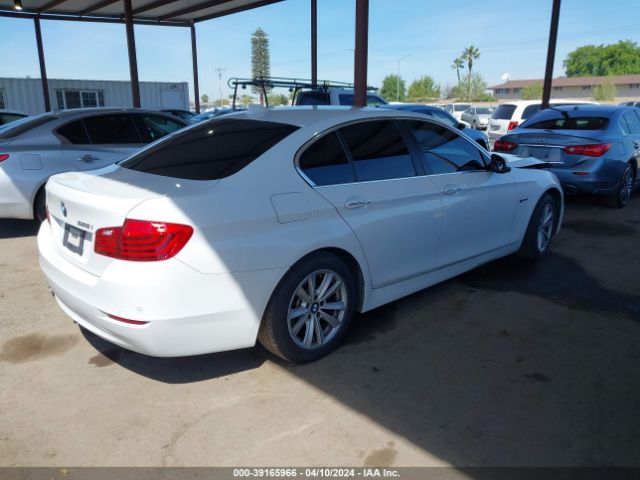 WBA5A5C53FD524555 BMW 528I