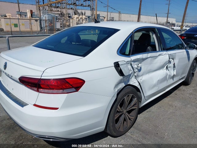 1VWSA7A39NC007717 Volkswagen PASSAT SE