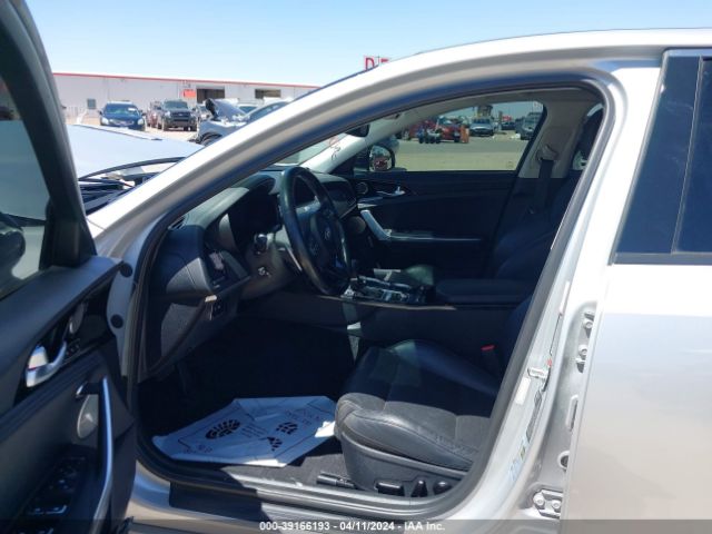 KNAE25LA6J6035557 KIA Stinger Premium