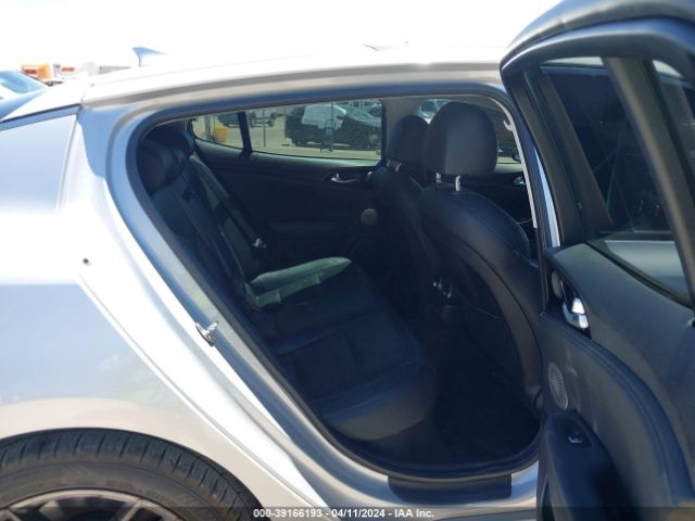 KNAE25LA6J6035557 KIA Stinger Premium