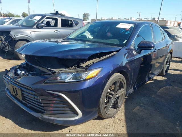 Toyota CAMRY LE 2022 4T1C11AK2NU021640 Image 2