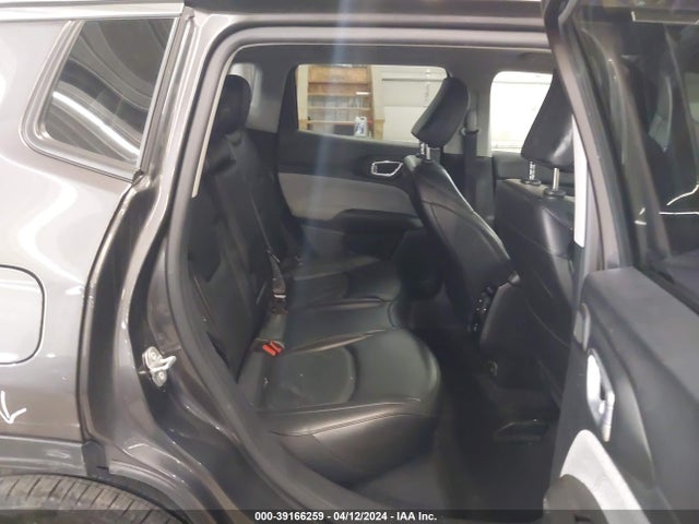 3C4NJDFB2NT109329 Jeep Compass Latitude Lux 4x4