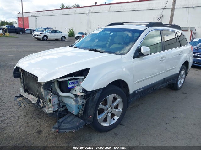 Subaru Outback 2.5i Limited 2014 4S4BRBLC4E3268471 Image 2