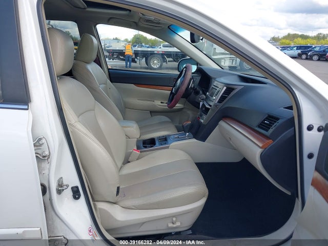 Subaru Outback 2.5i Limited 2014 4S4BRBLC4E3268471 Image 5