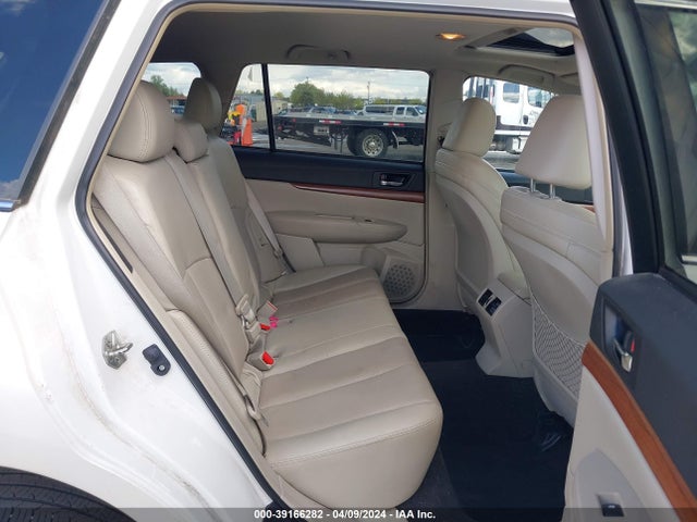 Subaru Outback 2.5i Limited 2014 4S4BRBLC4E3268471 Image 8