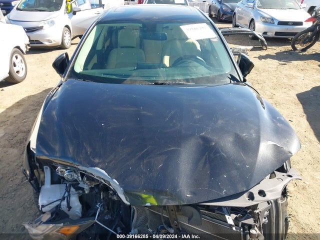 JTHKD5BH8H2286059 Lexus CT 200H