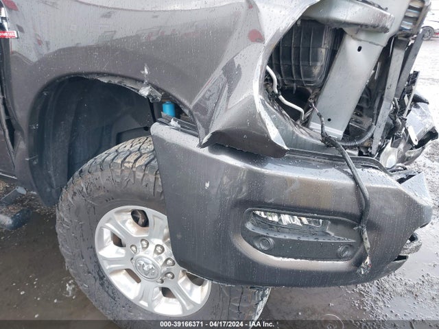 3C6UR5JL5LG303716 RAM 2500 Big Horn  4x4 8' Box