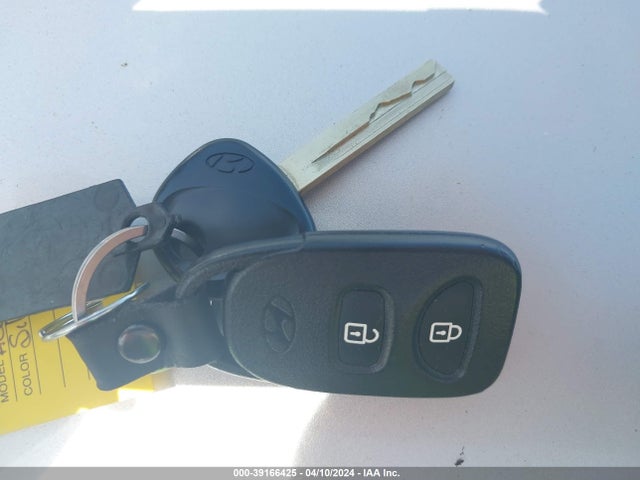 Hyundai Accent Sport 2015 KMHCU5AE4FU217542 Image 11