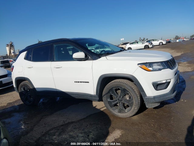 3C4NJCBB0KT727034 Jeep Compass Altitude Fwd