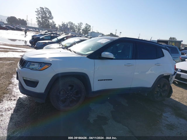 3C4NJCBB0KT727034 Jeep Compass Altitude Fwd