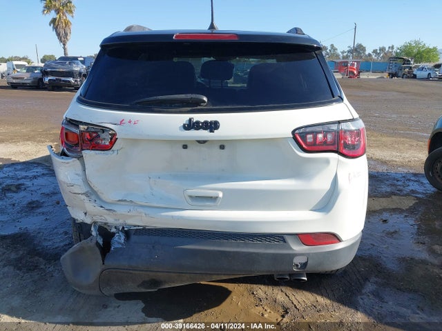 3C4NJCBB0KT727034 Jeep Compass Altitude Fwd