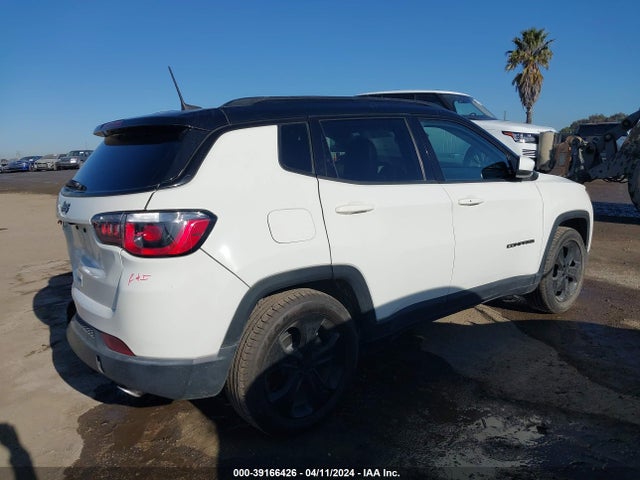 3C4NJCBB0KT727034 Jeep Compass Altitude Fwd