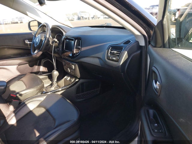 3C4NJCBB0KT727034 Jeep Compass Altitude Fwd