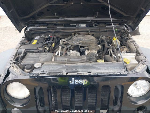 1C4HJWDG8EL190453 Jeep Wrangler Unlimited Sport