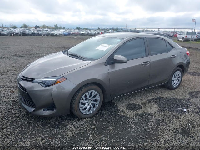 Toyota COROLLA LE 2017 2T1BURHE3HC901219 Image 2