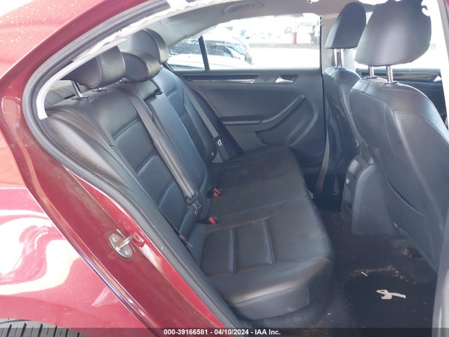 3VWL17AJ0GM205395 Volkswagen Jetta 1.8t Sel