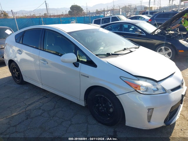 Toyota Prius Two 2015 JTDKN3DU8F1902603 Image 13
