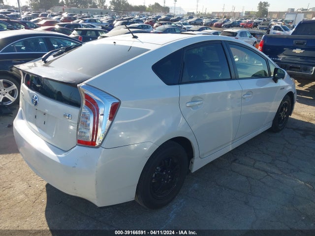 Toyota Prius Two 2015 JTDKN3DU8F1902603 Image 4