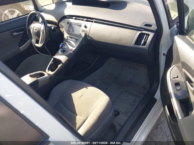 Toyota Prius Two 2015 JTDKN3DU8F1902603 Image 5