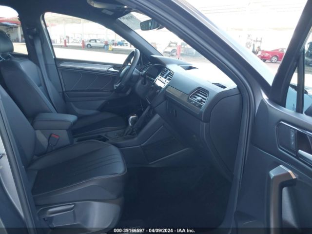 3VVCB7AX8NM001690 Volkswagen Tiguan 2.0t Se R-line Black
