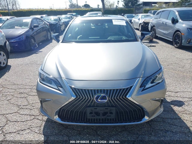 JTHB21B18K2026768 Lexus Es 300h Luxury