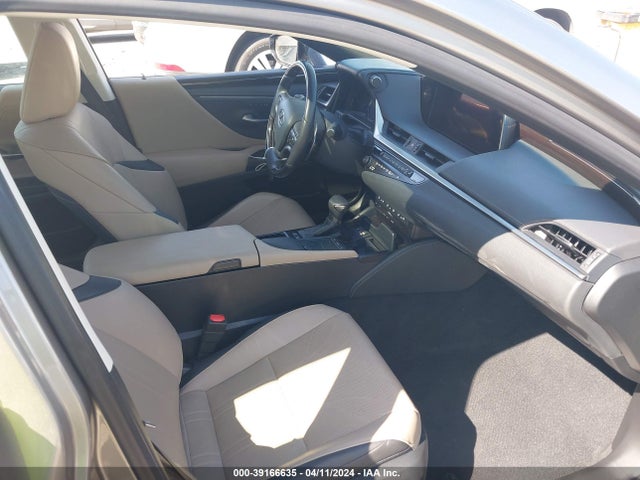 JTHB21B18K2026768 Lexus Es 300h Luxury