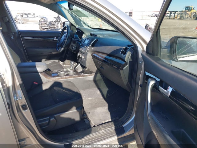 KIA Sorento Lx V6 2014 5XYKT4A71EG514654 Image 5