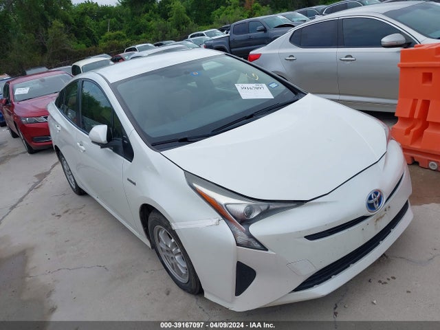 Toyota Prius Two 2016 JTDKBRFU1G3004942 Image 1