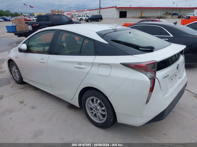 Toyota Prius Two 2016 JTDKBRFU1G3004942 Image 3