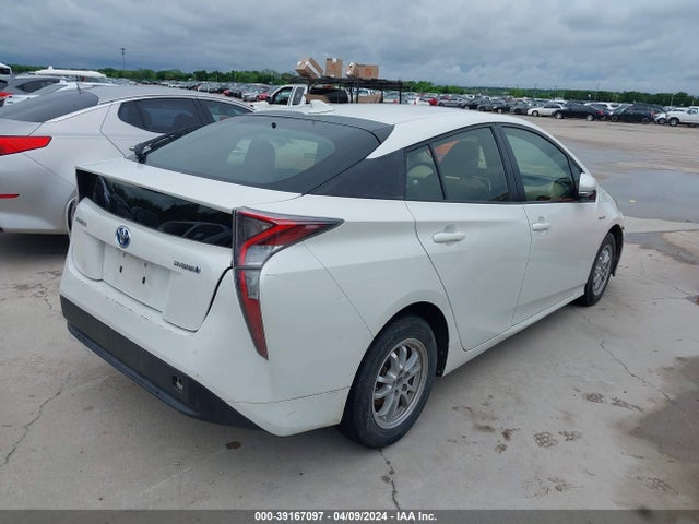 Toyota Prius Two 2016 JTDKBRFU1G3004942 Image 4
