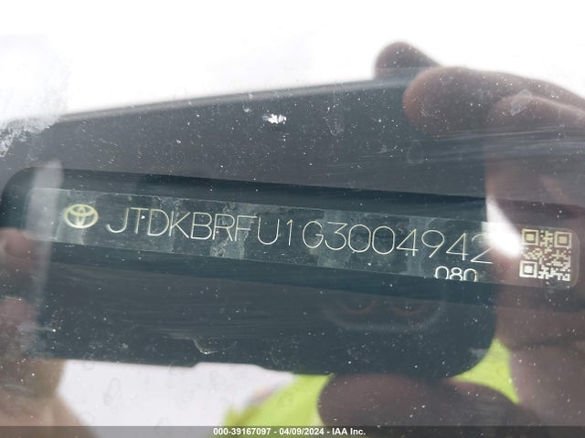 Toyota Prius Two 2016 JTDKBRFU1G3004942 Image 9