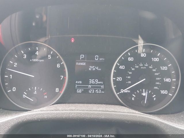 5NPD74LF3HH116246 Hyundai ELANTRA SE