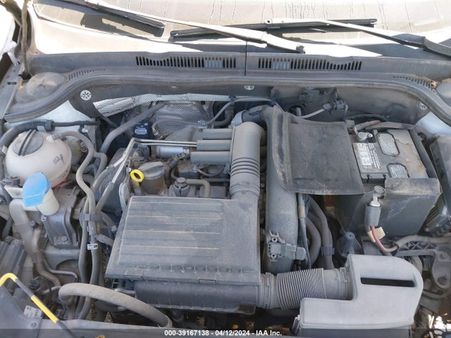 3VWD67AJ5GM375631 Volkswagen Jetta 1.4t Se