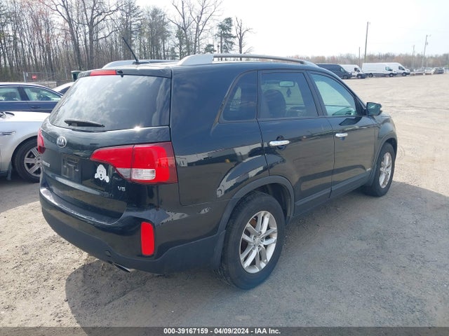 KIA Sorento Lx V6 2015 5XYKTDA7XFG619310 Image 4
