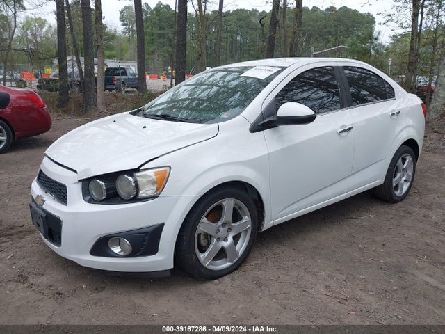 Chevrolet Sonic Ltz Auto 2015 1G1JE5SB3F4122105 Image 2