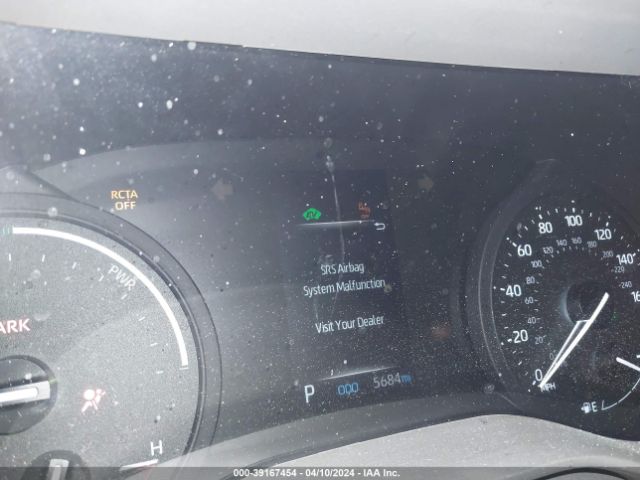 5TDKRKEC1NS131729 Toyota SIENNA LE