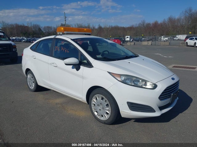 2015 3FADP4AJ9FM170851 main image