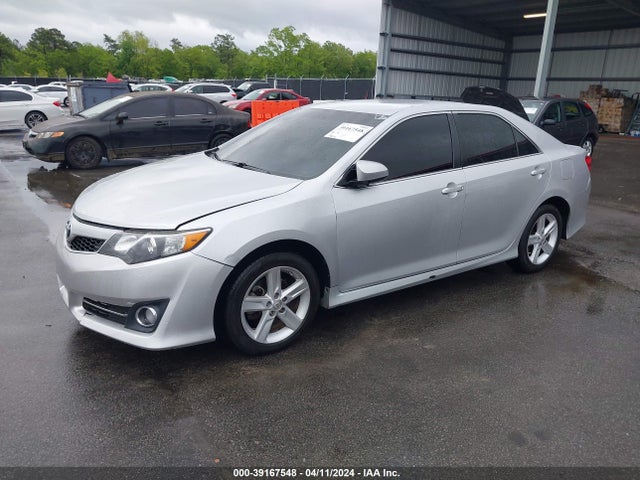 Toyota CAMRY SE 2014 4T1BF1FKXEU415232 Image 2