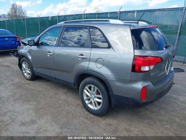 KIA Sorento Lx V6 2015 5XYKTDA78FG569734 Image 3
