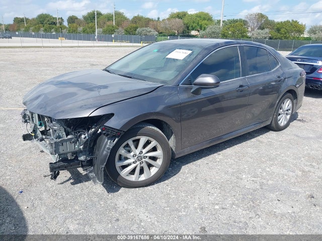 Toyota CAMRY LE 2024 4T1C11AK9RU868581 Image 2