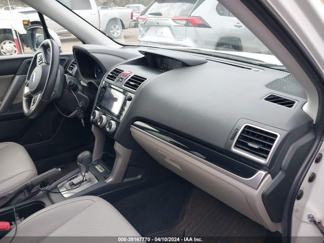 Subaru Forester 2.5i Limited 2018 JF2SJAJC7JH617582 Image 5