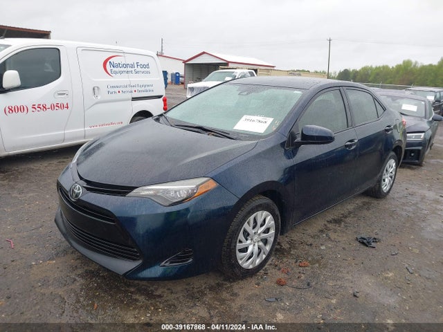 Toyota COROLLA LE 2018 5YFBURHE5JP763978 Image 2